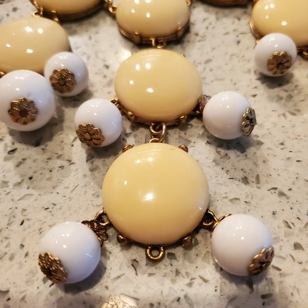 White Ivory Bubble Statement Necklace Long Bride Preppy Casual Work Neutral Y2K